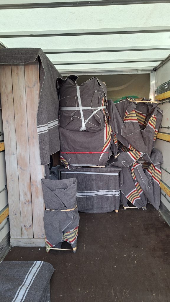 dem villers meuble camion chargement taurus calvados